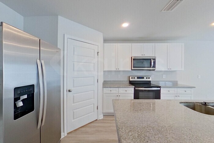 Building Photo - 4726 Malay Cir