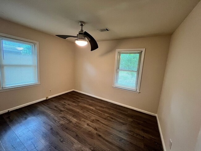 Building Photo - New On the Market!