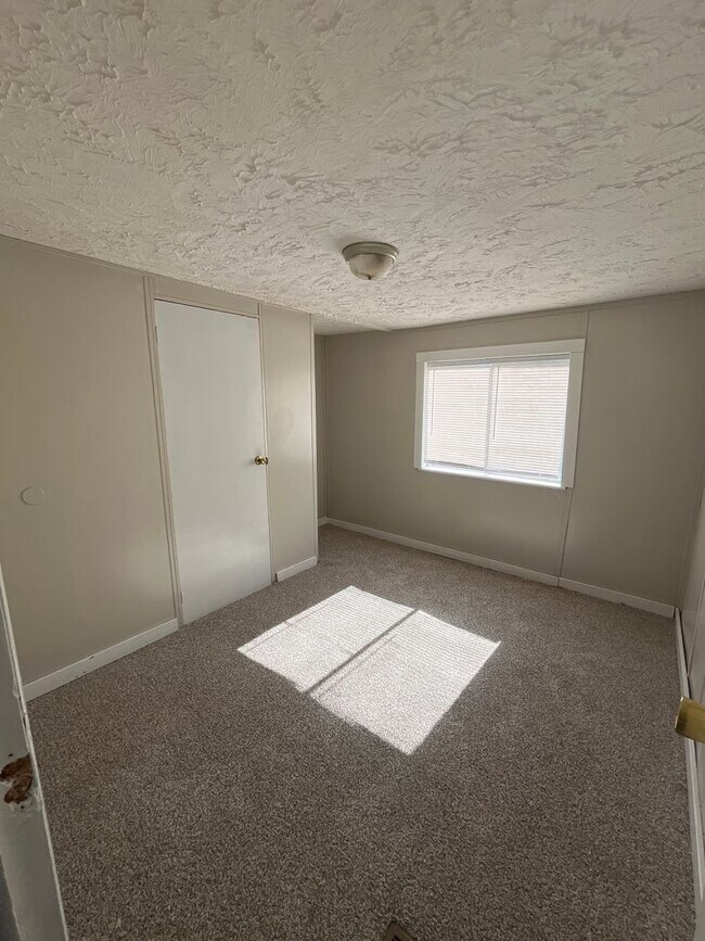 Building Photo - Mobile home for rent