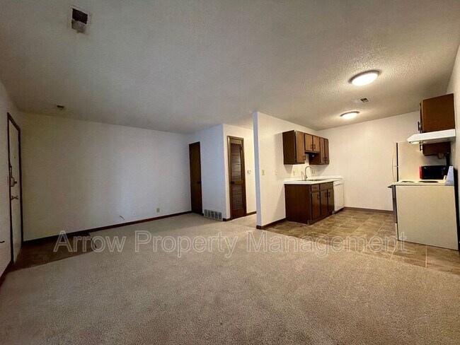 Building Photo - 1820 F St