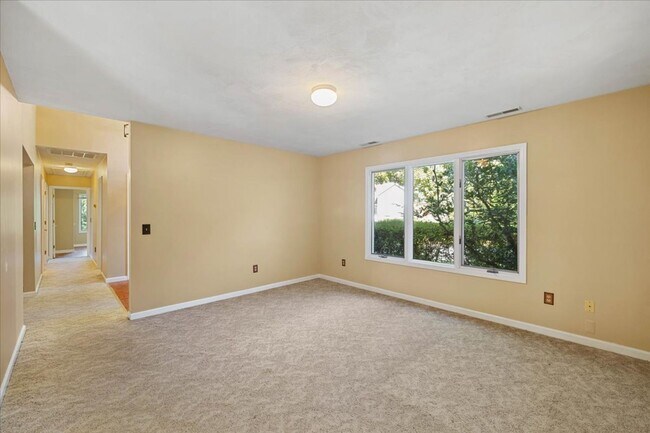 Building Photo - 1102 Mourning Dove Dr