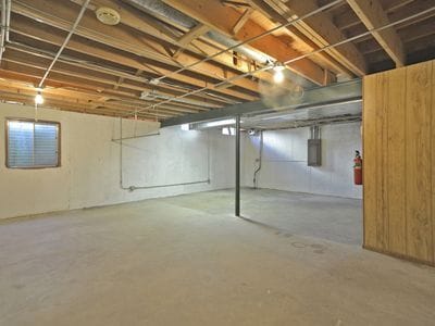 Building Photo - 2610 Pebblebrook Ln