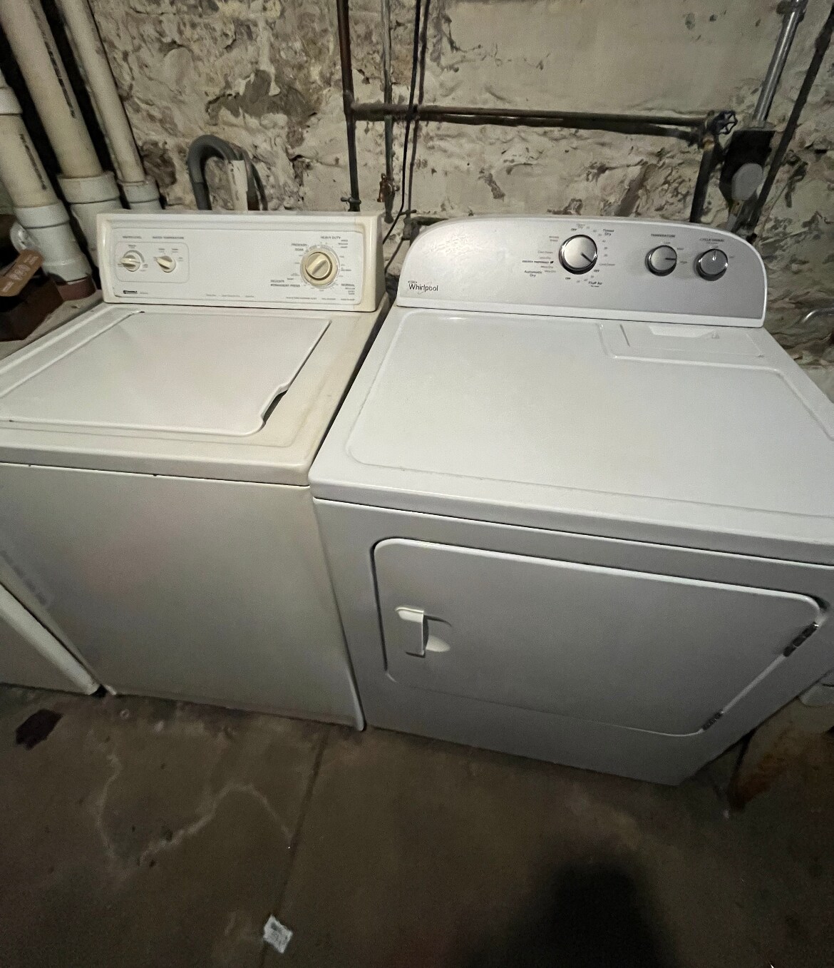 Shared Washer and Dryer - 2020 Allen Ave