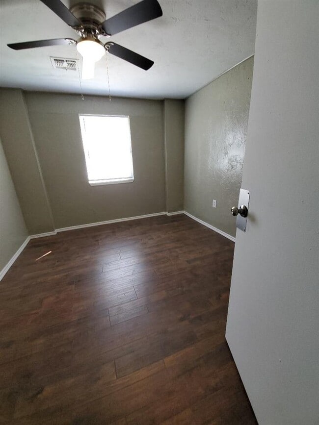 Building Photo - 2206 NW 19th St