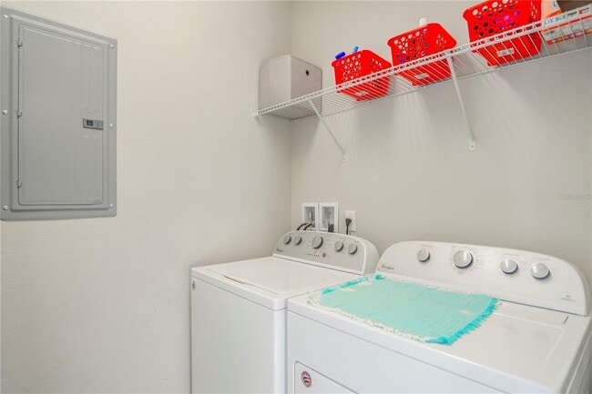 Building Photo - 7245 Half Moon Lake Dr