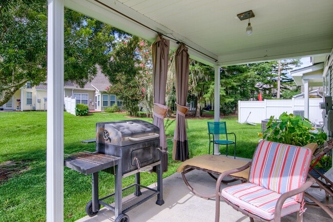 Building Photo - Easy Access to Everything North Charleston Has to Offer