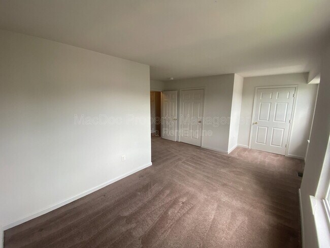 Building Photo - 10910 Coreys Way