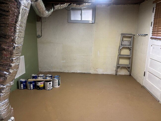 Building Photo - 3479 Overbrook Dr
