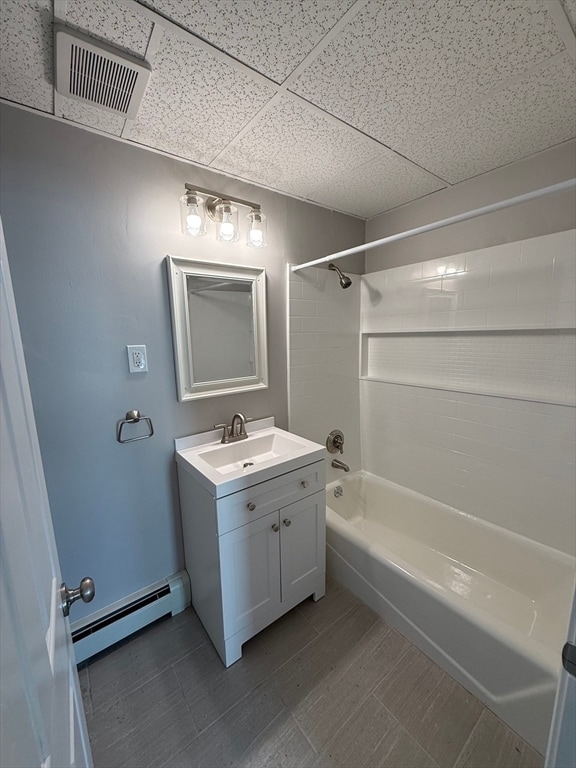 Building Photo - 40 Center St