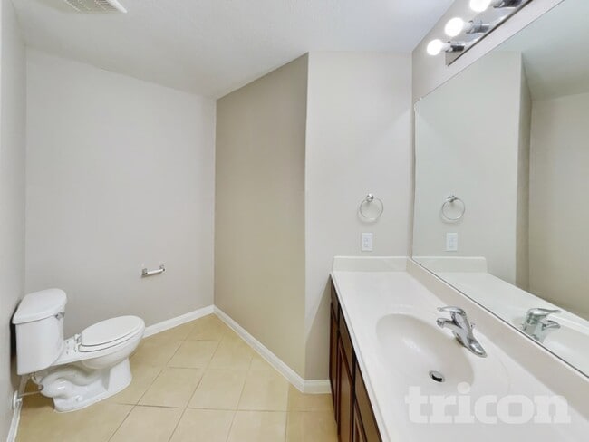 Building Photo - 32608 Decker Creek Dr