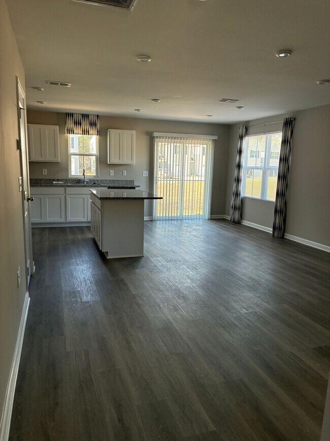 Building Photo - 132 Villa Grande St