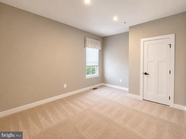Building Photo - 6809 Ballenger Run Blvd