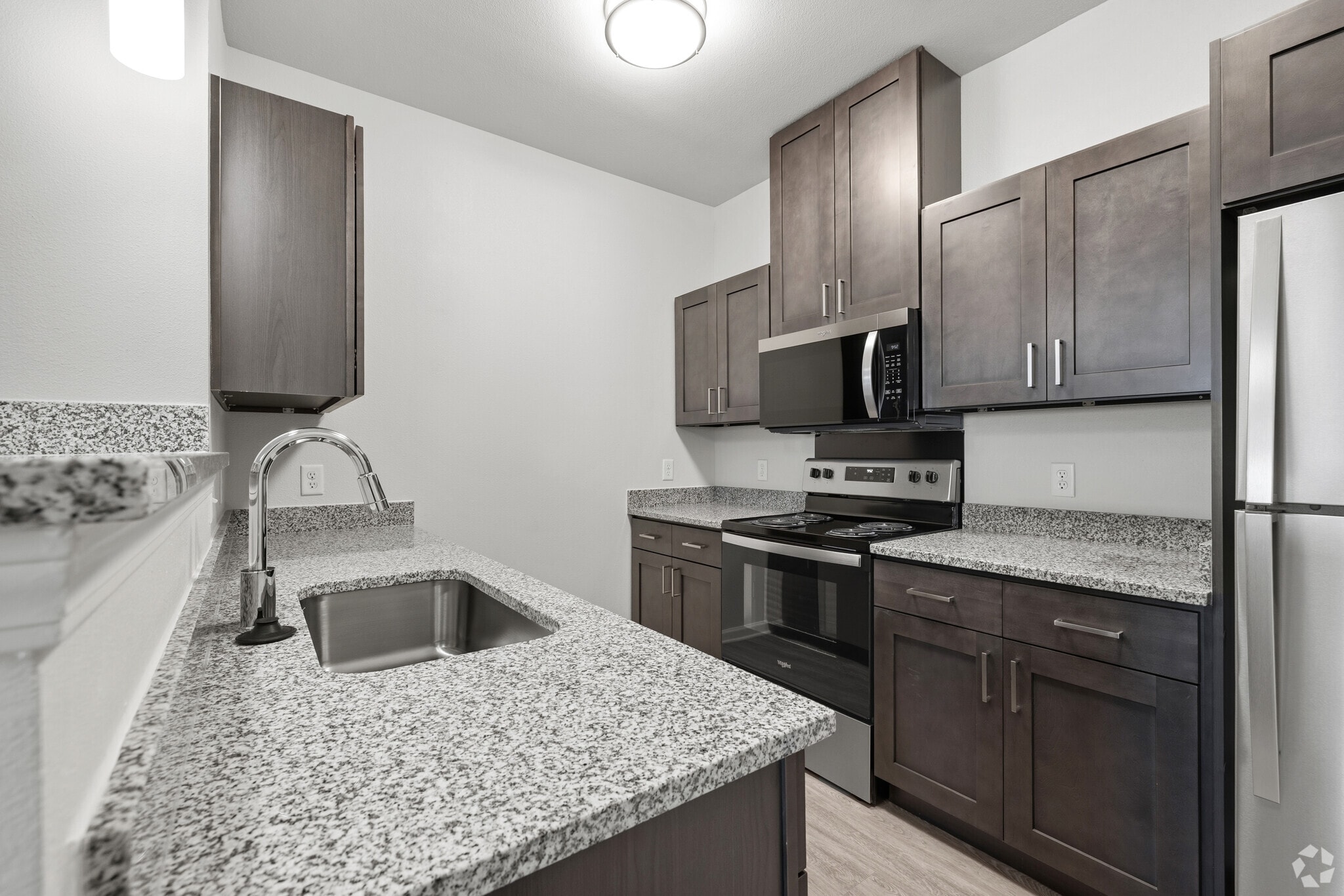 Kitchen - 1BR, 1BA - 756SF - Santiago Estates
