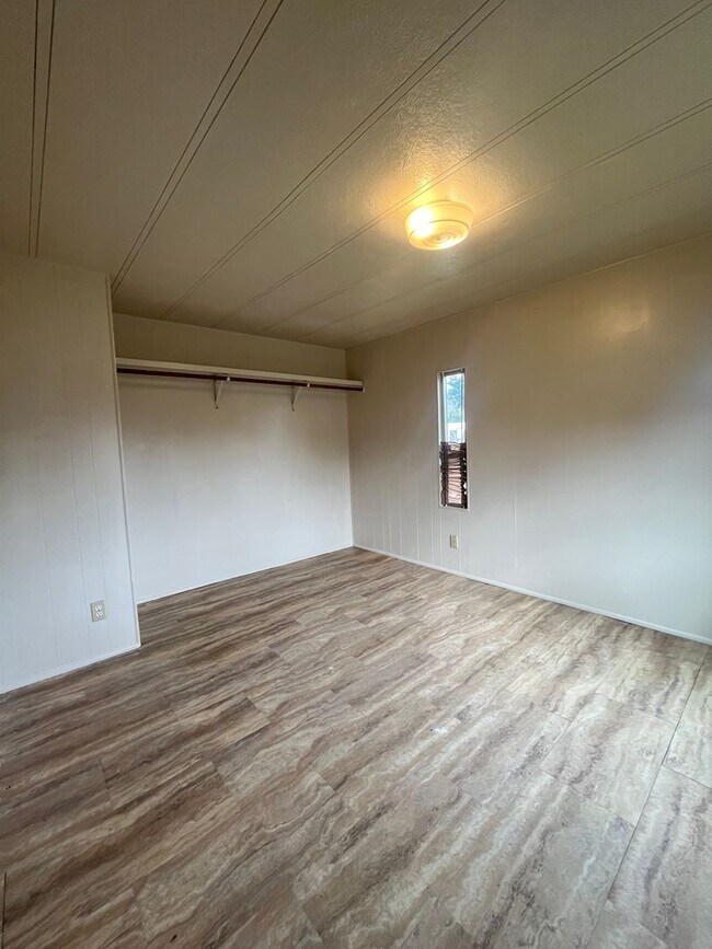 Building Photo - 3-Bedroom 1-Bathrrom home near Dorris Ranch