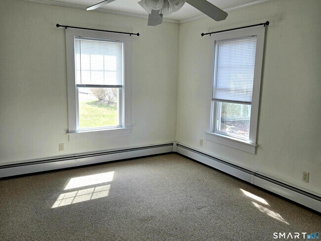 Building Photo - 150 Spencer St