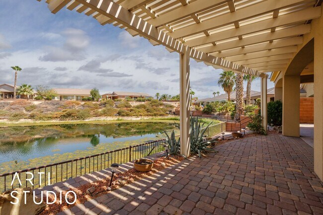 Building Photo - Beautiful 2-bedroom 2-bathroom and 2-car garage located in a gated community