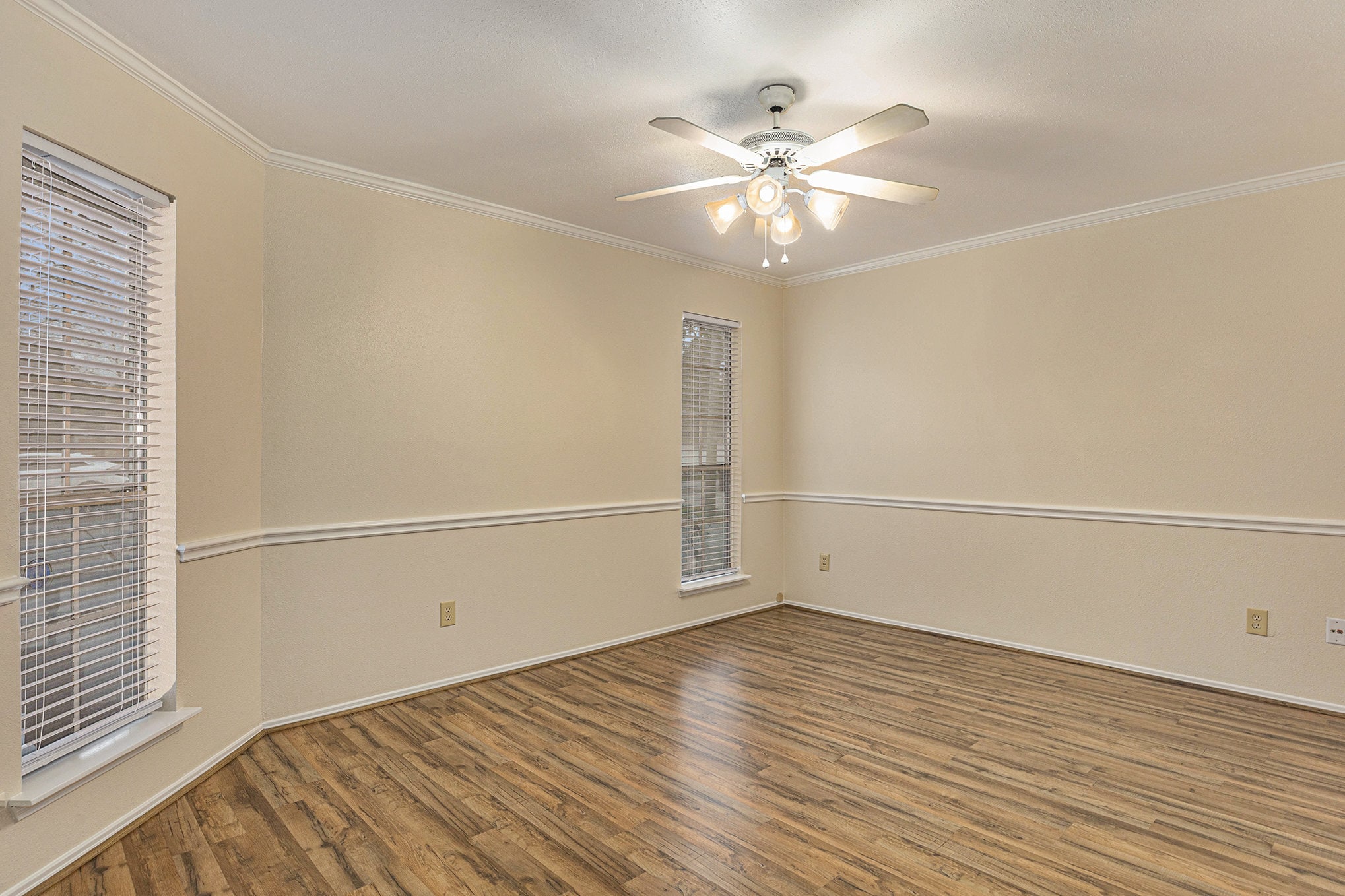 Guest Bedroom - 508 Clarence St