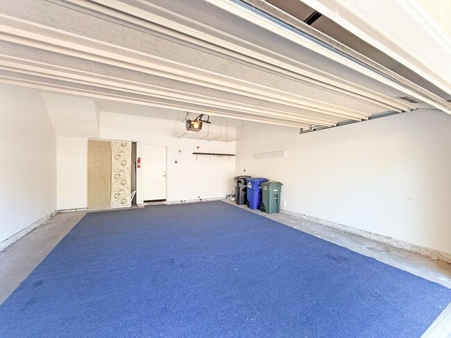 Building Photo - SD: 2BD/2BA Townhome with Private Balcony, 2-Car Garage, and Loft!