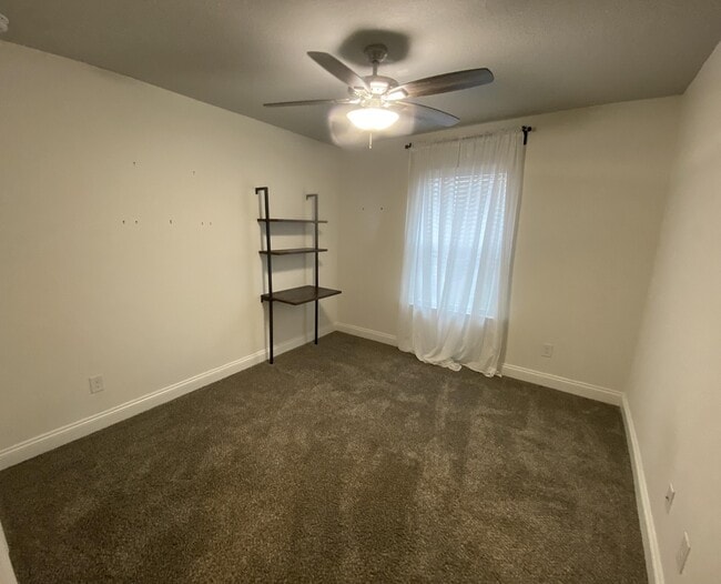 Building Photo - 6841 Nelson St