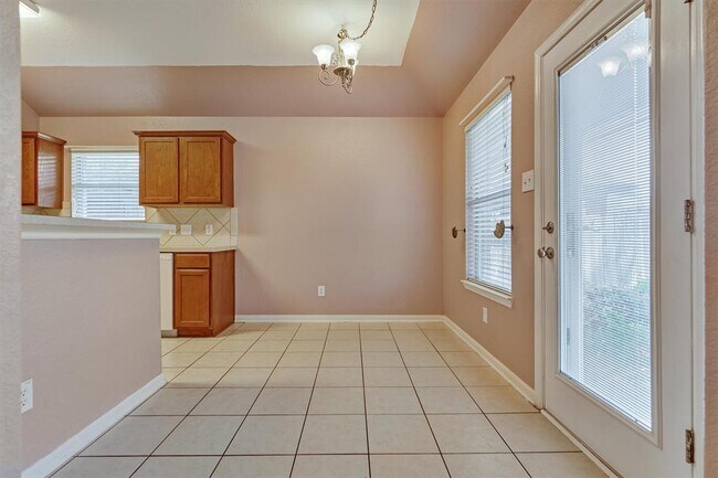 Building Photo - 2610 Braley Park Ln