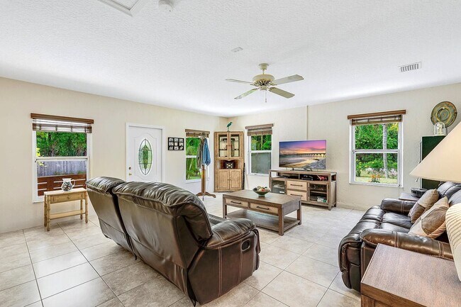 Building Photo - 14155 86th Rd N