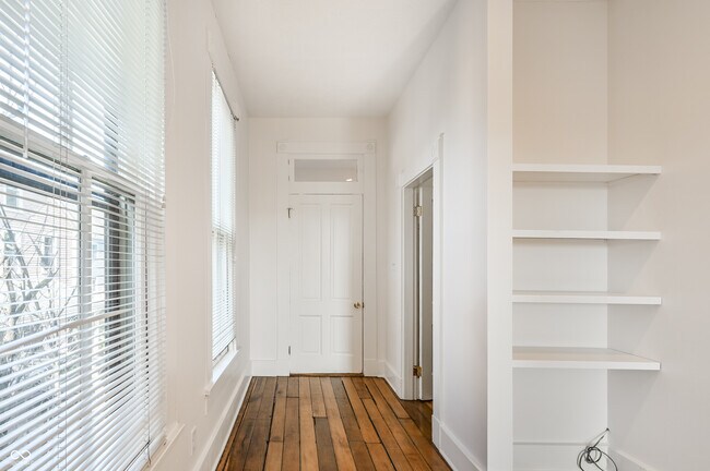Building Photo - 314 N College Ave