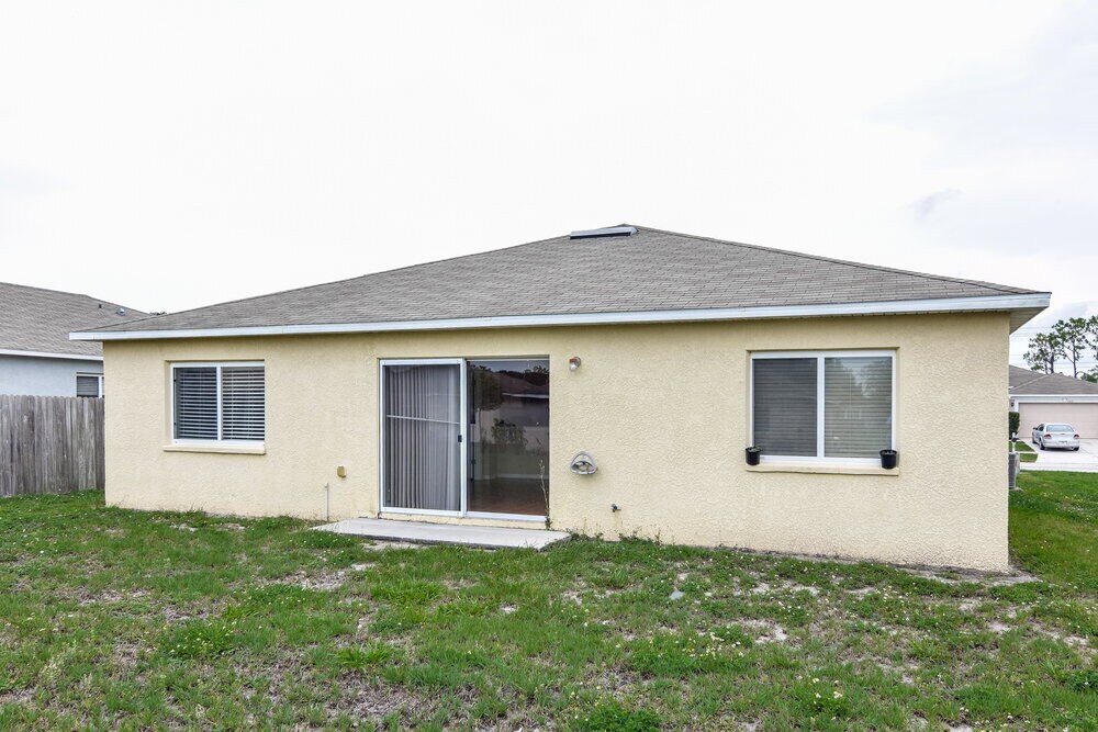 Building Photo - 11011 Whitecap Dr
