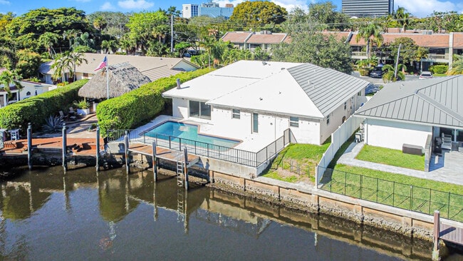 Building Photo - 2810 NE 60th St