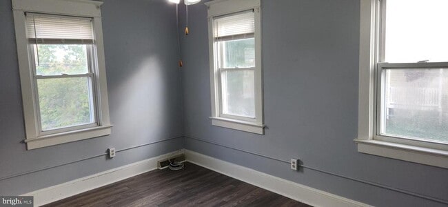 Building Photo - 709 Mulberry St