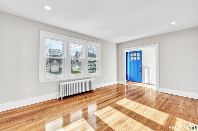 Building Photo - 126 Thomas St