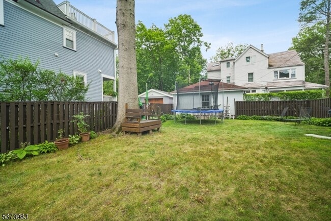 Building Photo - 124 Midland Ave
