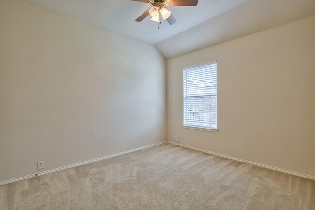 Building Photo - 2605 Monroe Dr