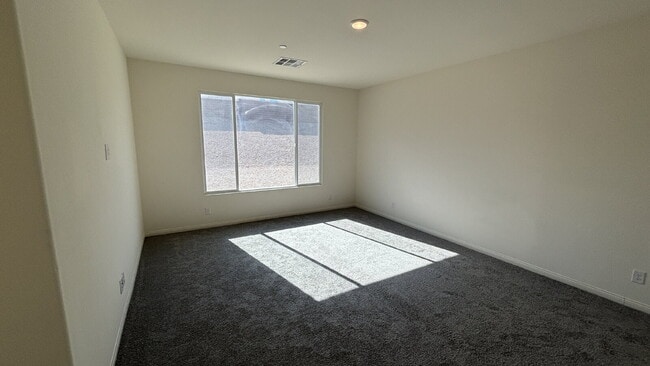 Building Photo - One Story 6-bedroom Home with Attached Casita