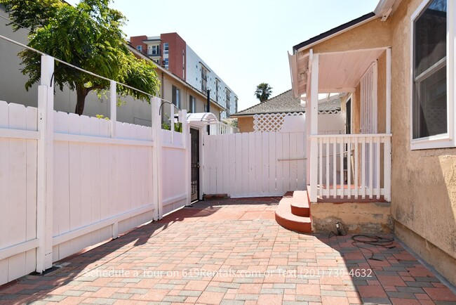 Building Photo - 3 Bedroom, 2 Bath House on Shared Lot