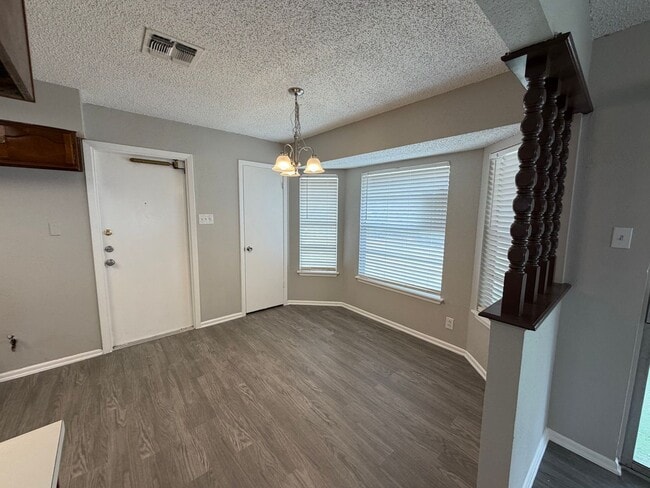 Building Photo - Delightful 3 Bedroom home in North East ISD with easy access to 1604, 35, Randolph AFB, Ft. Sam, ...