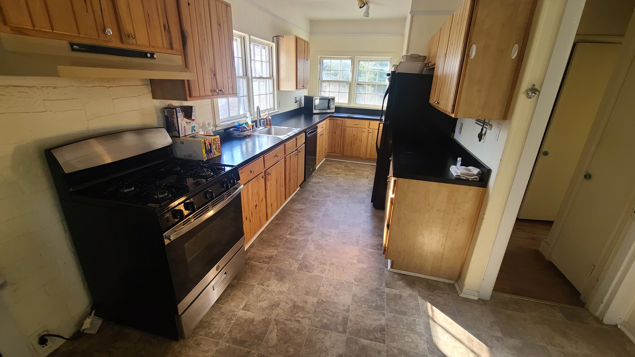 Kitchen - 3302 22nd St N