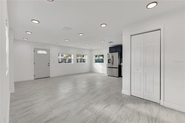 Building Photo - 1121 Illinois Ave