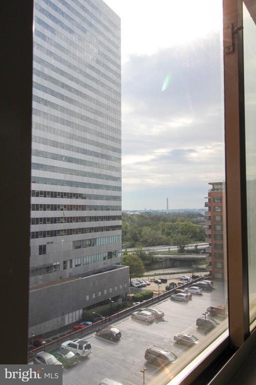 Building Photo - 1121 Arlington Blvd
