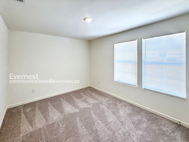 Building Photo - 131 Flowering Cherry St