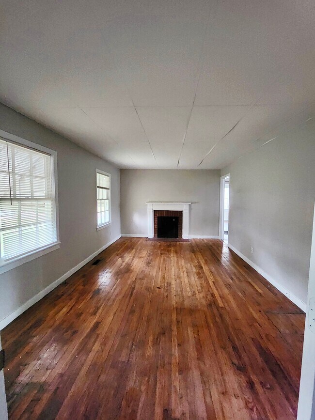 Building Photo - 5517 Court O