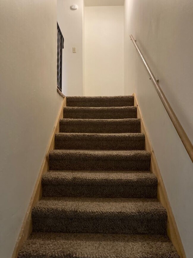 Building Photo - 415 E Wabash Ave