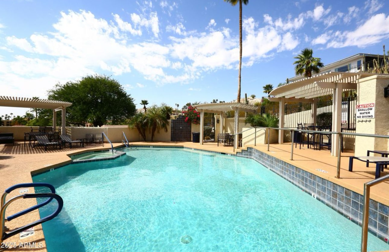 Pristine community pool and hot tub directly across the street - 1802 E Frier Dr