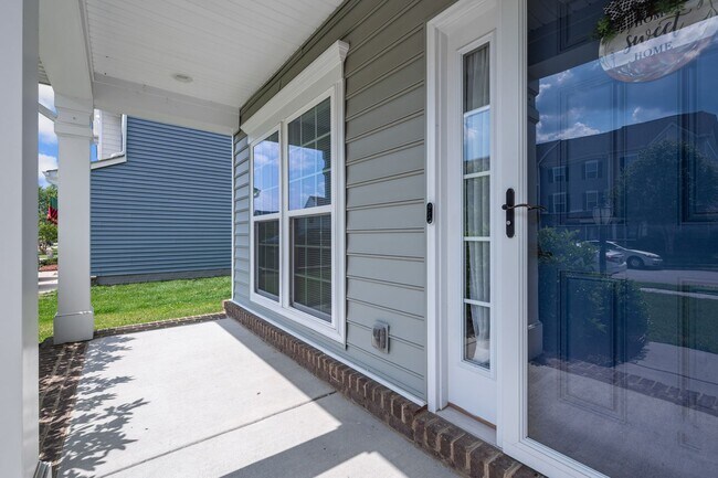 Building Photo - Smithfield Home