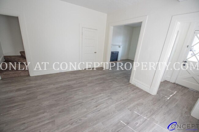 Building Photo - 5000 S Jones Ct