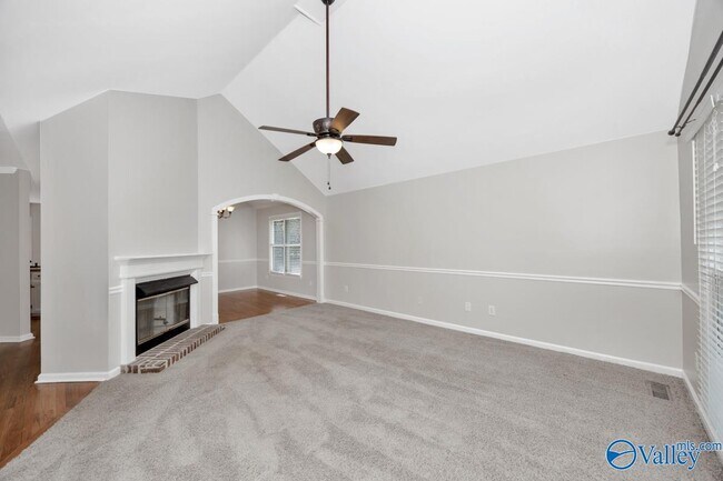 Building Photo - 180 Jarrett Ln