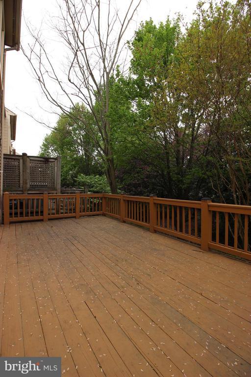 Building Photo - 10470 Courtney Dr