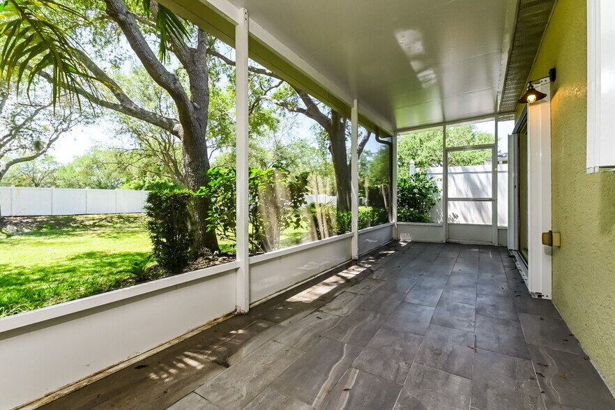 Building Photo - 311 28th St W