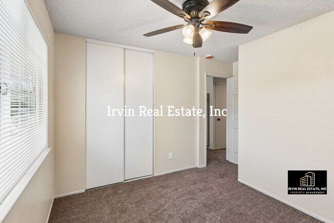 Building Photo - 1834-1834 Rose Ave