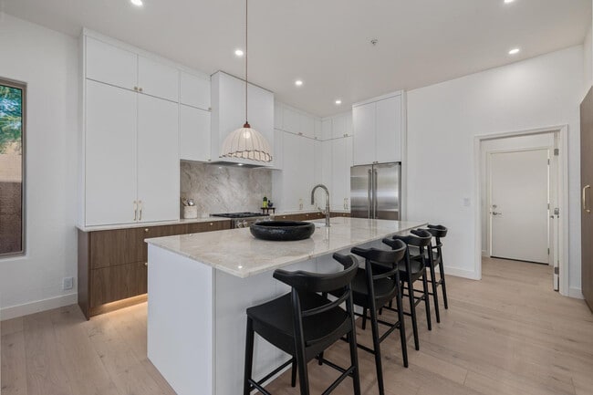 Building Photo - 7152 E Night Glow Cir