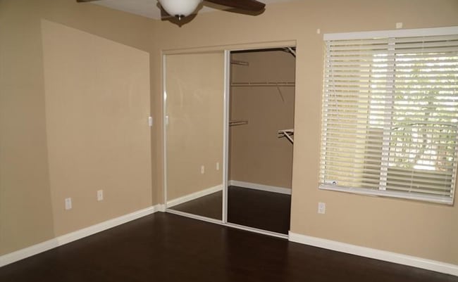 Building Photo - 4400 S Jones Blvd